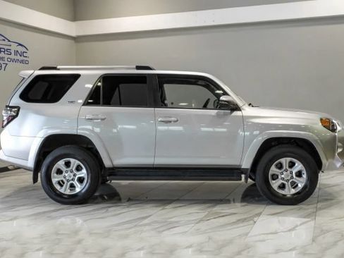 Used 2021 Toyota 4Runner SR5 Premium AWD/4WD image 11