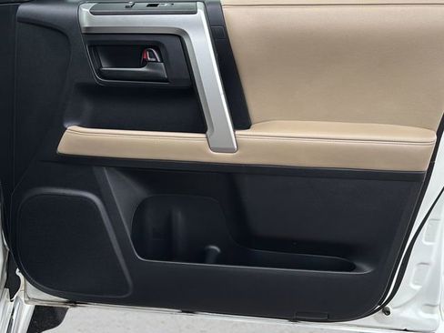 Used 2013 Toyota 4Runner SR5 RWD image 10