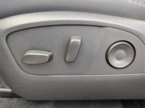 New 2026 Chevrolet Traverse High Country image 16