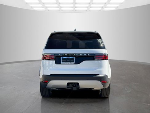 New 2026 Land Rover Discovery S image 6