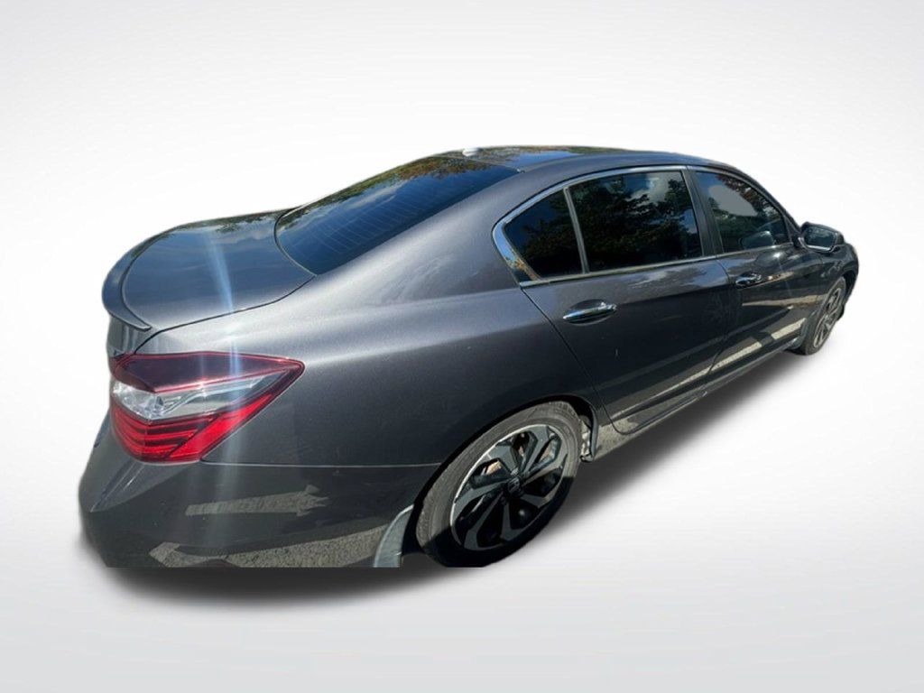 Used 2016 Honda Accord EX image 4