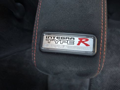 Used 2001 Acura Integra Type R FWD image 32