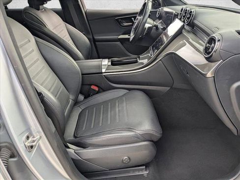 Used 2024 Mercedes-Benz GLC 300 4MATIC image 22