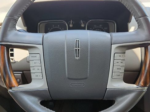 Used 2007 Lincoln MKX 2WD image 11