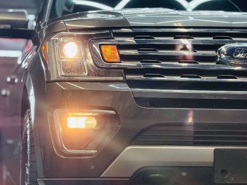 Used 2019 Ford Expedition Limited w/ Equipment Group 301A AWD/4WD image 3