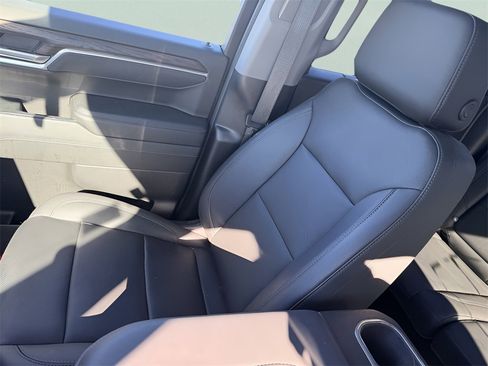 Used 2023 GMC Sierra 1500 SLT w/ SLT Premium Package image 29