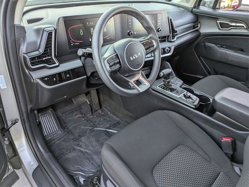 Used 2024 Kia Sportage LX image 17