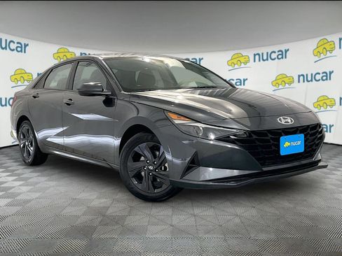 Used 2023 Hyundai Elantra SEL w/ Cargo Package image 1