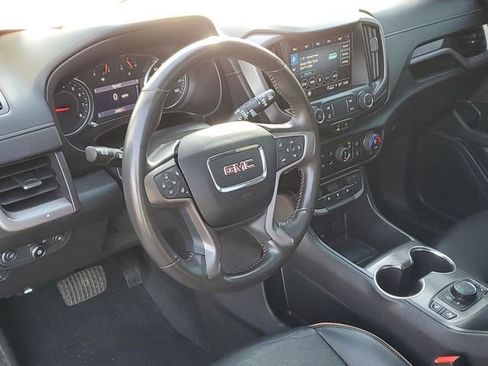 Used 2022 GMC Terrain AT4 image 9