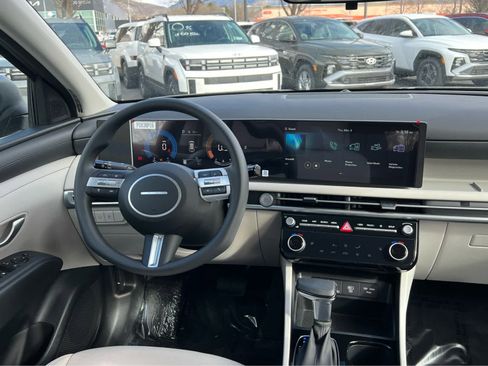New 2026 Hyundai Tucson SEL image 23
