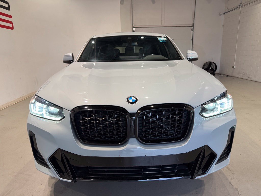Used 2024 BMW X4 xDrive30i w/ Premium Package AWD/4WD image 4