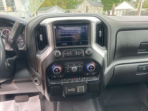 Used 2021 Chevrolet Silverado 1500 RST AWD/4WD image 19