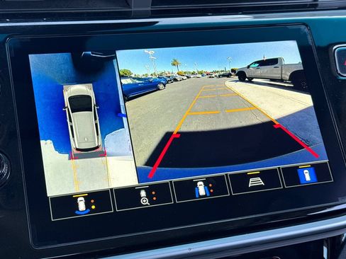 Used 2023 Chevrolet Bolt LT w/ Infotainment Package FWD image 27