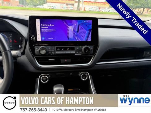 Used 2024 Toyota Grand Highlander AWD image 6