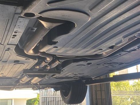 Used 2010 Jaguar XF Luxury image 63