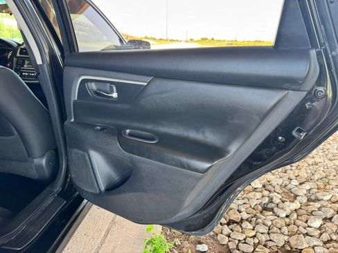 Used 2017 Nissan Altima 2.5 SV FWD image 21