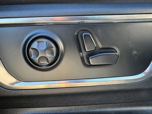 Used 2020 RAM 1500 Limited image 28