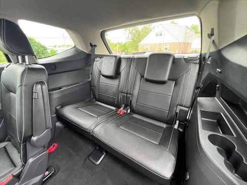 Used 2021 Volkswagen Atlas SEL R-Line AWD/4WD image 19