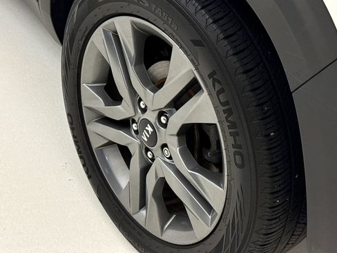 Used 2021 Kia Seltos S FWD image 10