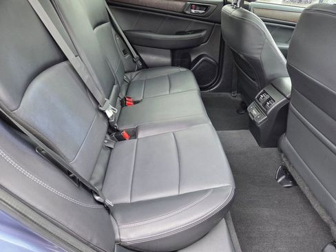 Used 2018 Subaru Outback 2.5i Limited image 32