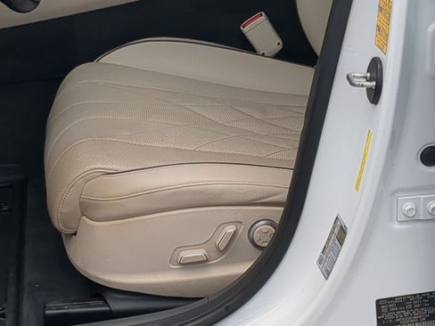 Used 2021 Genesis G80 3.5T RWD image 13