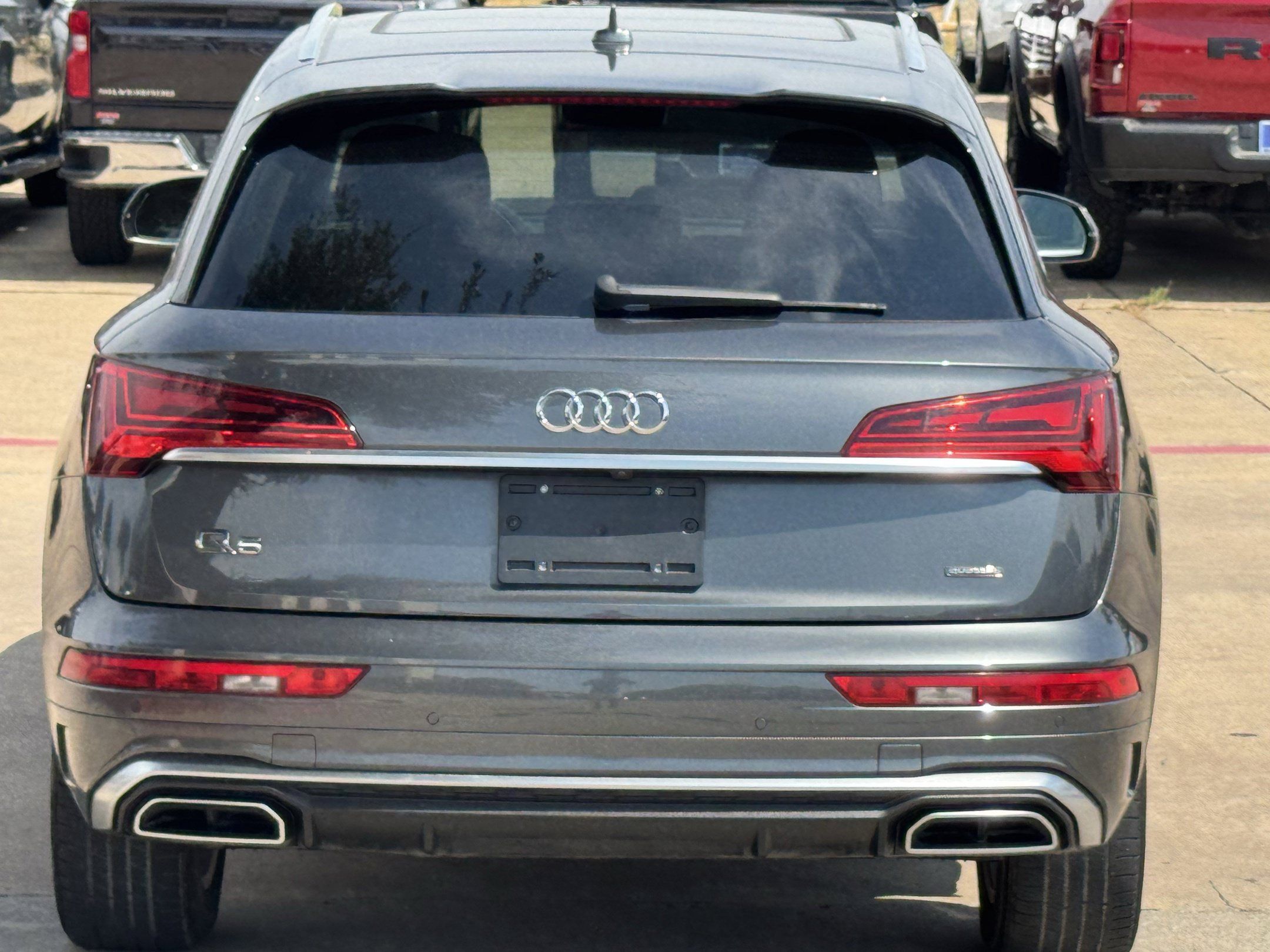 Used 2022 Audi Q5 2.0T Premium w/ Convenience Package AWD/4WD image 6
