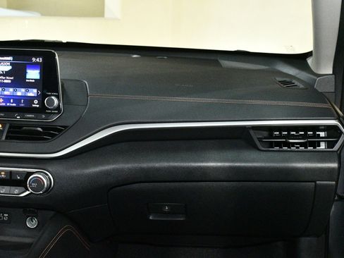 Used 2020 Nissan Altima 2.5 SR w/ Premium Package FWD image 24