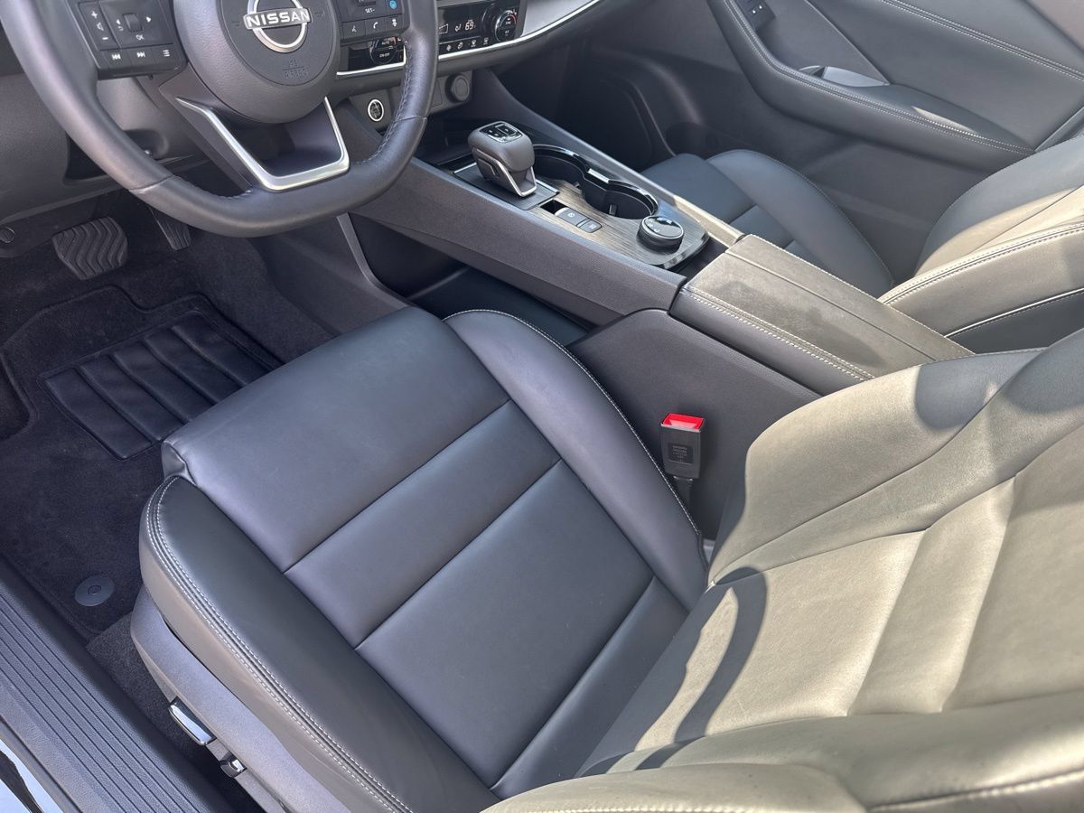 Used 2023 Nissan Rogue SV w/ SV Premium B Package AWD/4WD image 17