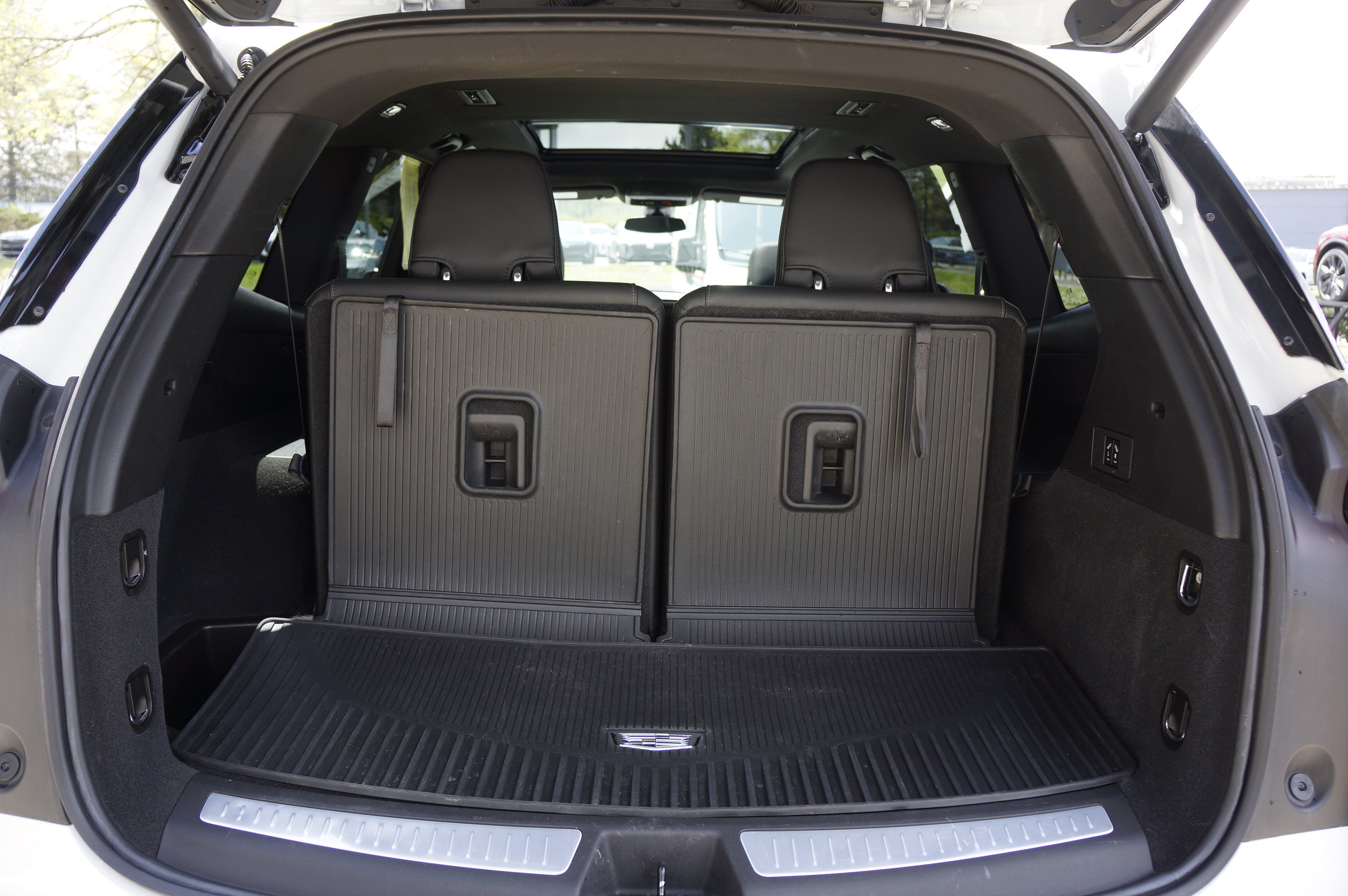 Used 2024 Cadillac XT6 Luxury AWD/4WD image 33