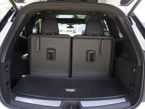 Used 2024 Cadillac XT6 Luxury AWD/4WD image 33
