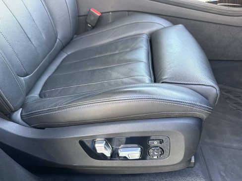 Used 2019 BMW X7 xDrive40i w/ Premium Package image 12