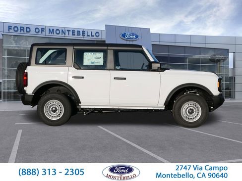 New 2025 Ford Bronco 4-Door image 2