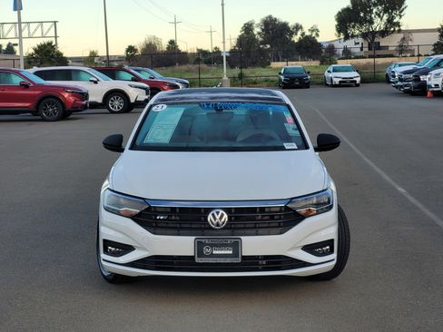 Used 2021 Volkswagen Jetta R-Line image 2