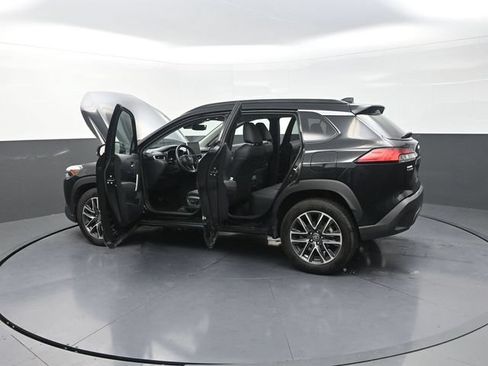 Used 2026 Toyota Corolla Cross XLE FWD image 42