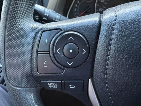 Used 2013 Toyota RAV4 XLE AWD/4WD image 34
