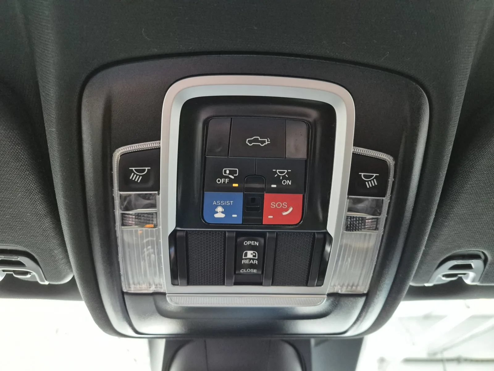 Used 2024 RAM 1500 Laramie AWD/4WD image 42