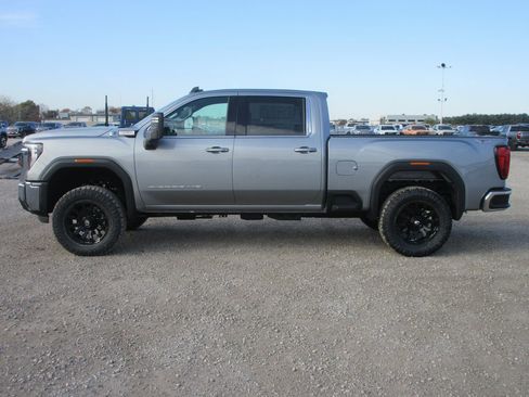 New 2026 GMC Sierra 2500 SLE w/ SLE Value Package; image 10