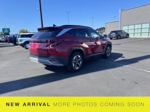 Used 2025 Hyundai Tucson SEL FWD image 3