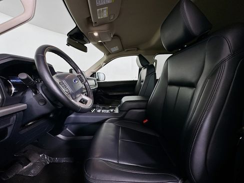 Used 2024 Ford Expedition XLT image 13