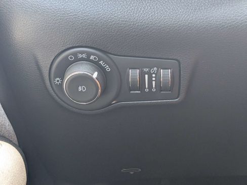 Used 2024 Jeep Compass Latitude AWD/4WD image 24