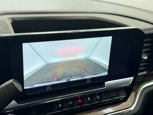 Used 2025 GMC Sierra 3500 SLE w/ SLE Value Package image 28