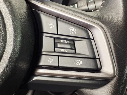 Used 2025 Subaru Outback Premium AWD/4WD image 13