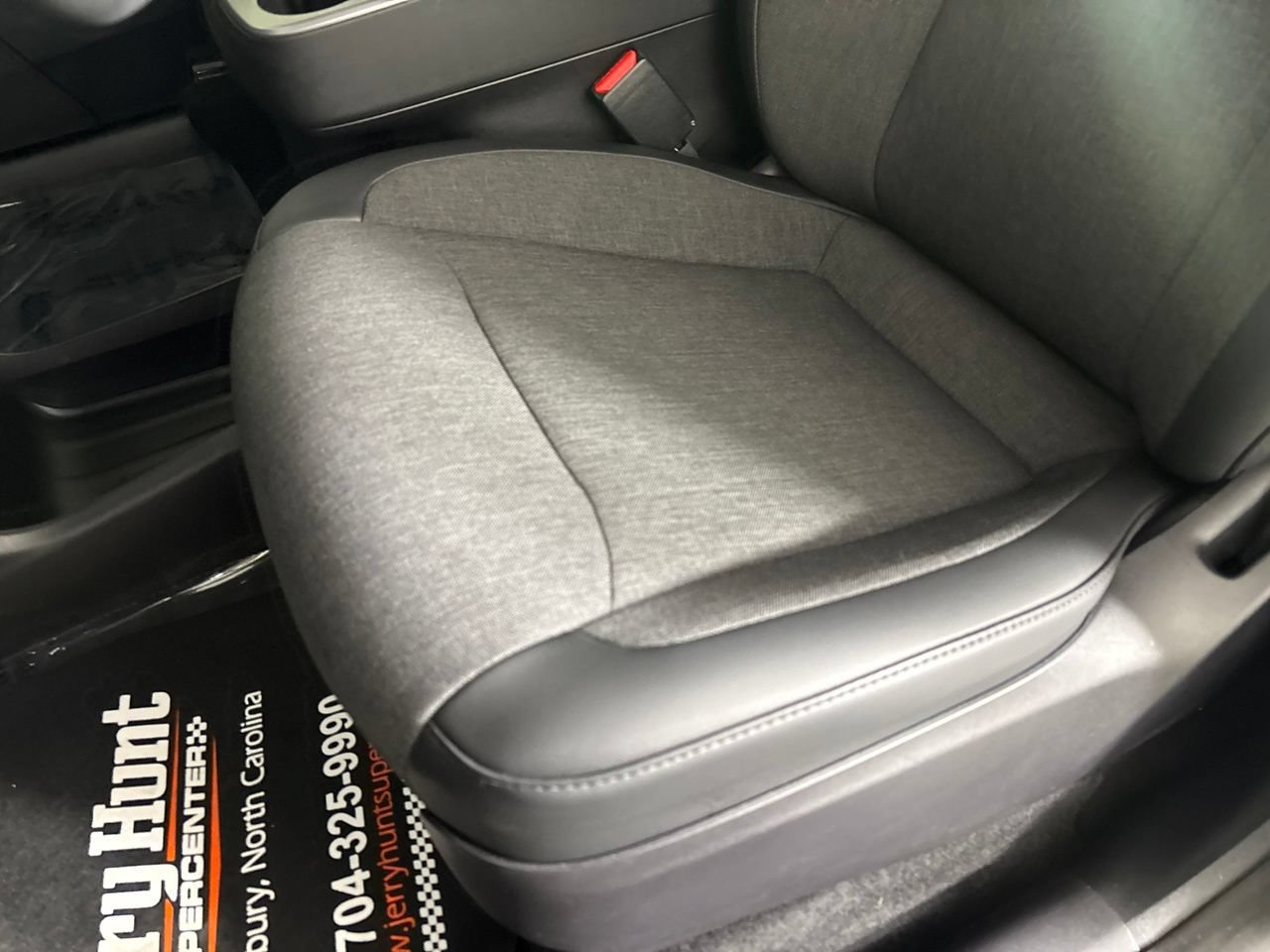 Used 2026 Tesla Model Y 2WD image 9