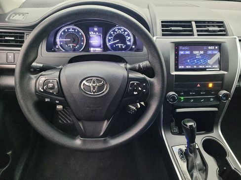 Used 2017 Toyota Camry LE image 22