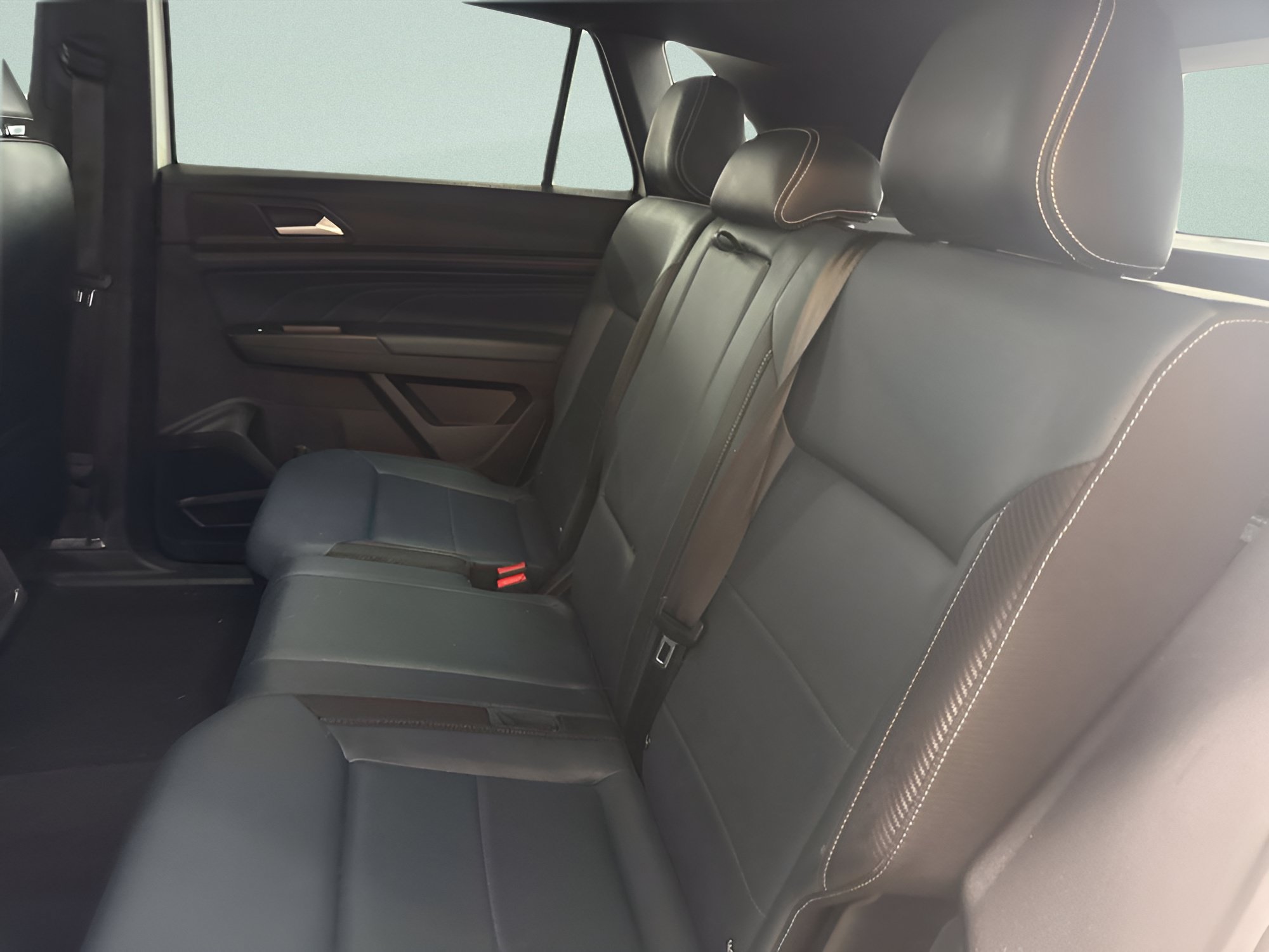 Used 2022 Volkswagen Atlas Cross Sport SEL R-Line w/ Cross Sport MDO Package AWD/4WD image 18