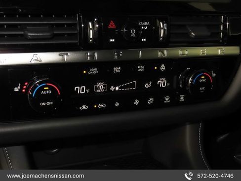 New 2026 Nissan Pathfinder SL AWD/4WD image 19