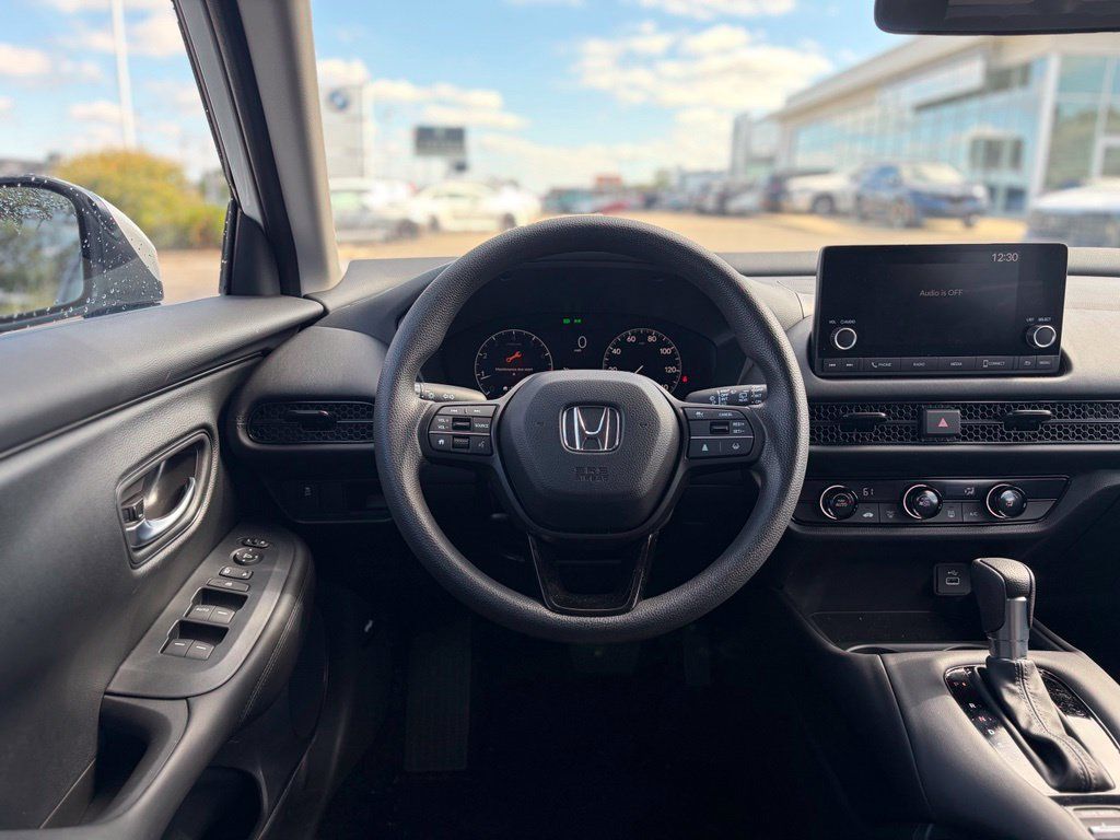 Used 2025 Honda HR-V LX image 20