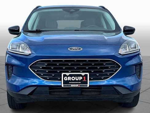 Used 2022 Ford Escape SE w/ SE Sport Appearance Package AWD/4WD image 4