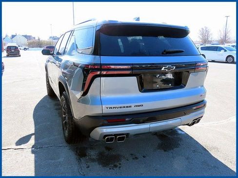 Used 2025 Chevrolet Traverse Z71 w/ Driver Confidence Package image 5