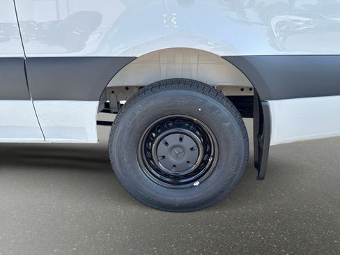 New 2026 Mercedes-Benz Sprinter 2500 image 9